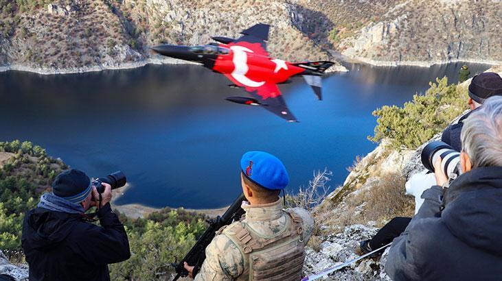 F-4E Phantom uçakları Sakarya Nehri üzerinde!