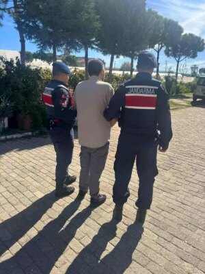 10 yil hapis cezasi ile aranan sahis yakalandi LcNtxvsG.jpg